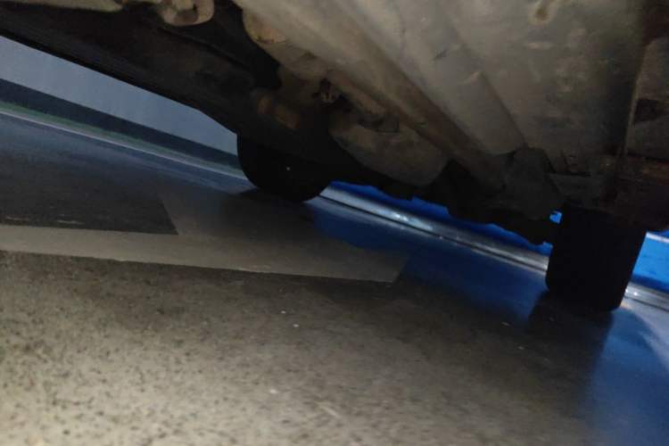 Used Land Rover Discovery 2012 3.0 SDV6 HSE Diesel Version Chassis Front Left