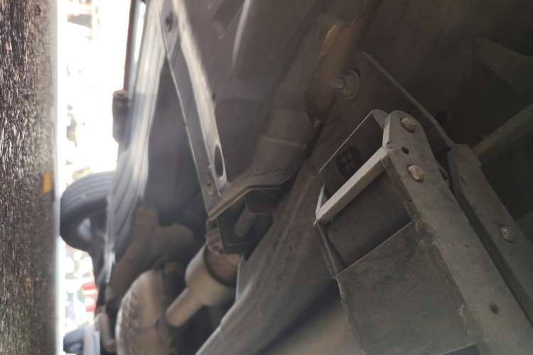Used Land Rover Discovery 2012 3.0 SDV6 HSE Diesel Version Chassis Front Left