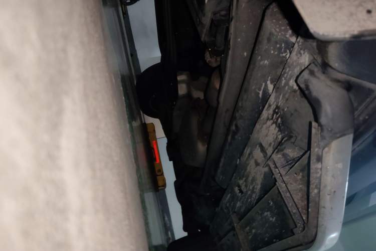 Used Land Rover Discovery 2012 3.0 SDV6 HSE Diesel Version Chassis Front Left