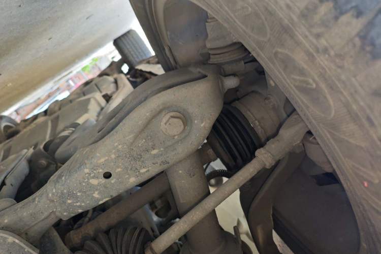 Used Land Rover Discovery 2012 3.0 SDV6 HSE Diesel Version Chassis Front Right