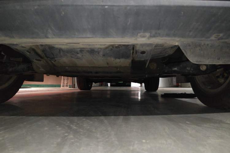 Used Land Rover Discovery 2012 5.0 V8 SE Chassis Front