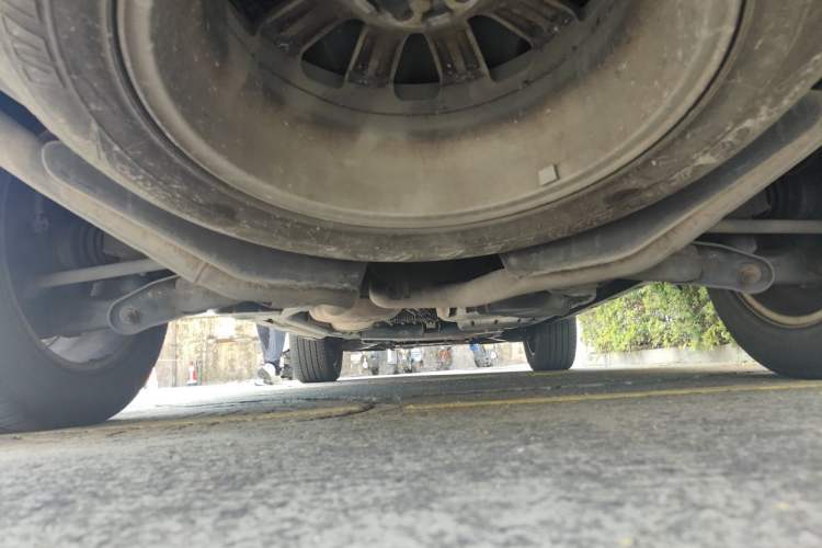 Used Land Rover Discovery 2012 5.0 V8 SE Chassis Rear