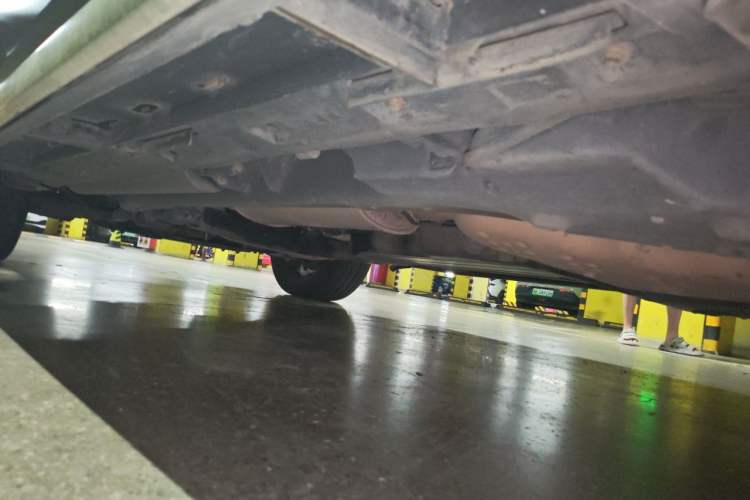 Used Land Rover Discovery 2012 5.0 V8 HSE Chassis Rear Left