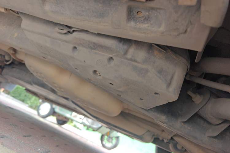 Used Land Rover Discovery 2012 3.0 SDV6 HSE Diesel Version Chassis Rear Left