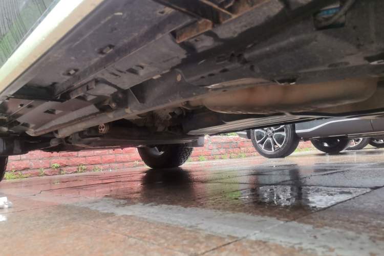 Used Land Rover Discovery 2012 3.0 SDV6 HSE Diesel Version Chassis Rear Left