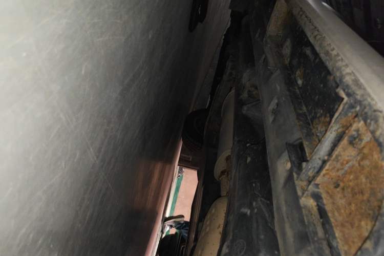 Used Land Rover Discovery 2012 5.0 V8 SE Chassis Rear Left