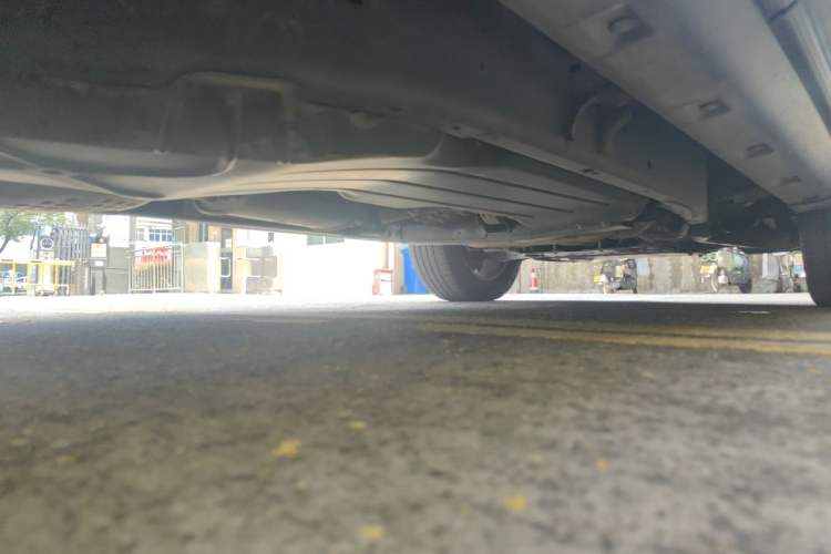 Used Land Rover Discovery 2012 5.0 V8 SE Chassis Rear Right