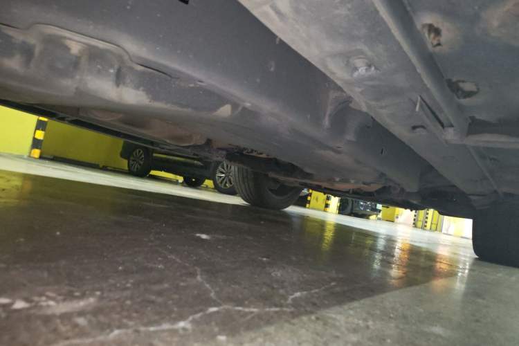 Used Land Rover Discovery 2012 5.0 V8 HSE Chassis Rear Right
