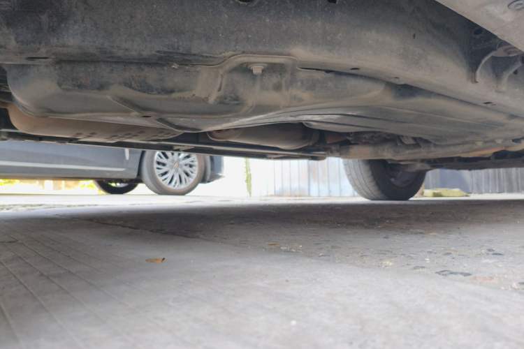 Used Land Rover Discovery 2012 5.0 V8 SE Chassis Rear Right