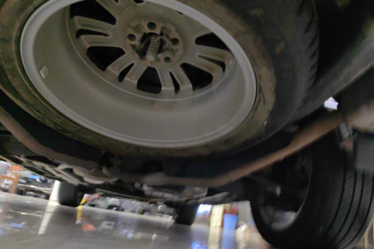 Used Land Rover Discovery  Chassis Rear