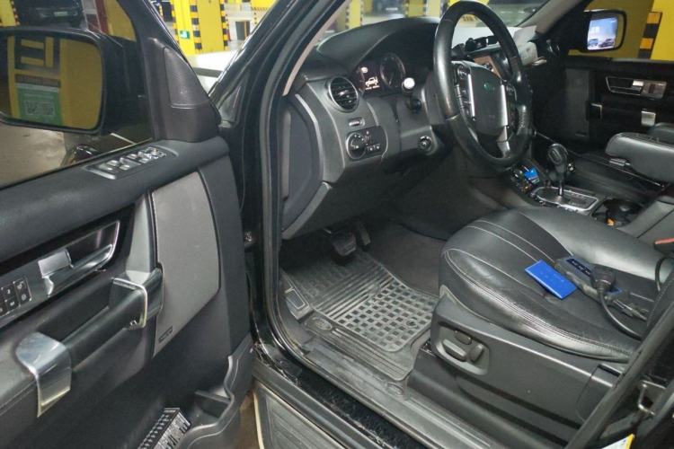 Used Land Rover Discovery 2012 5.0 V8 HSE Driver Seat