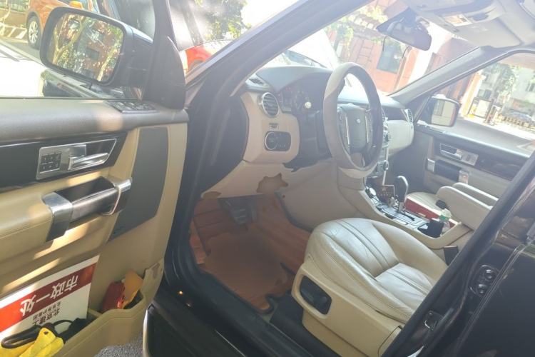 Used Land Rover Discovery 2012 5.0 V8 SE Driver Seat