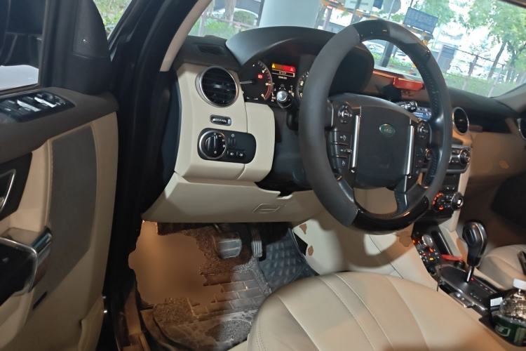 Used Land Rover Discovery 2012 3.0 SDV6 HSE Diesel Version Driver Seat