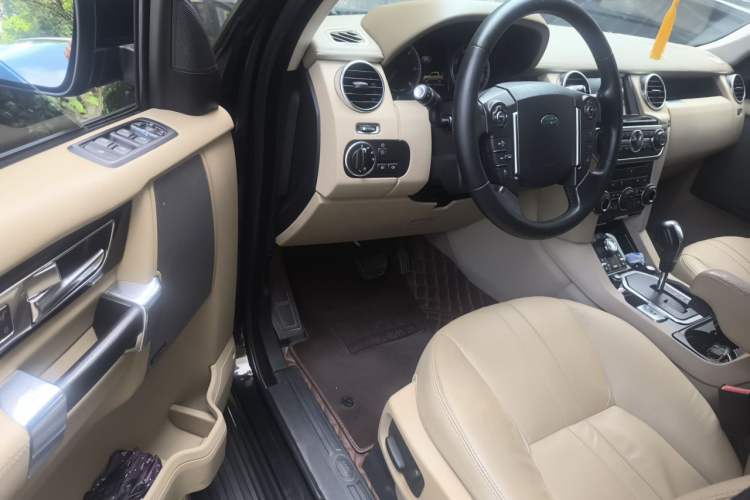 Used Land Rover Discovery 2012 3.0 SDV6 HSE Diesel Version Driver Seat
