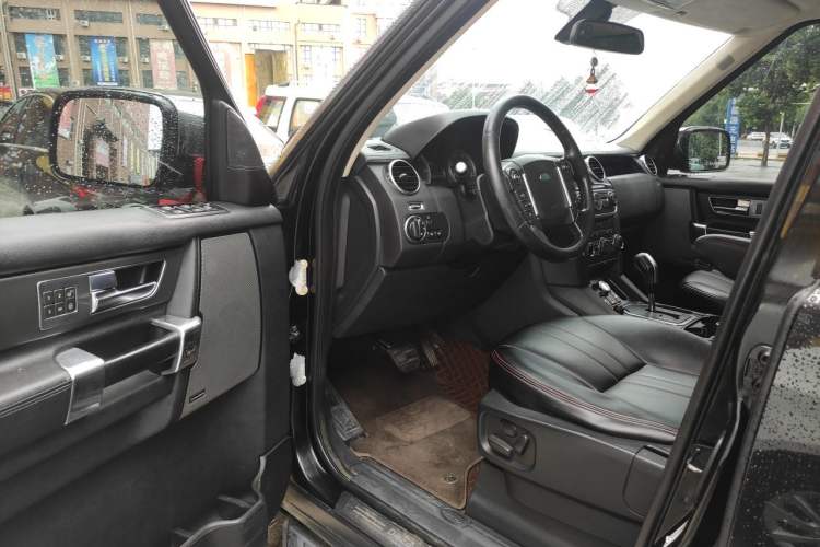 Used Land Rover Discovery 2012 3.0 SDV6 HSE Diesel Version Driver Seat