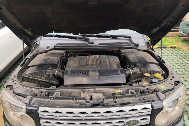 Used Land Rover Discovery 2012 5.0 V8 HSE Engine Bay