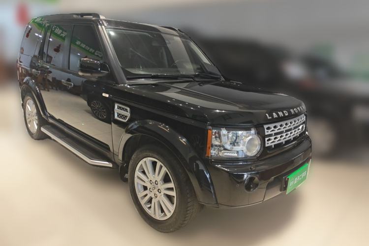 Used Land Rover Discovery 2012 5.0 V8 SE Front Right 45 Deg