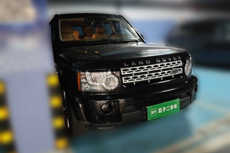 Used Land Rover Discovery 2012 5.0 V8 HSE Front Right 45 Deg