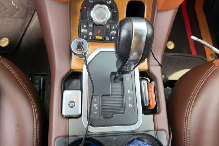 Used Land Rover Discovery 2012 5.0 V8 HSE Gear Lever