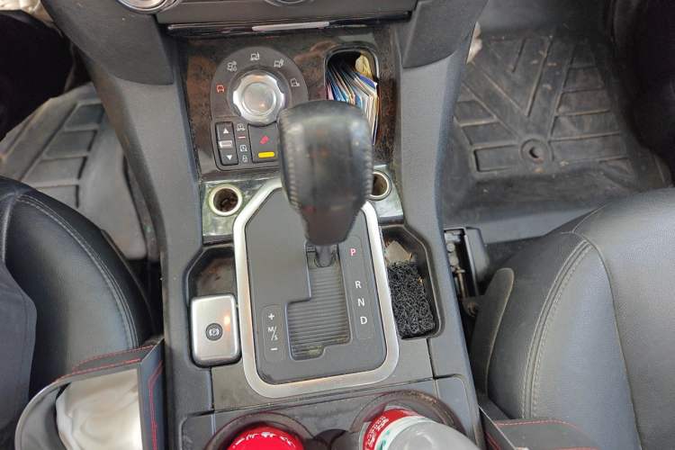 Used Land Rover Discovery 2012 3.0 SDV6 HSE Diesel Version Gear Lever