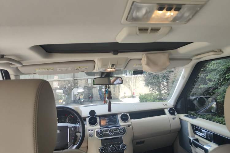 Used Land Rover Discovery 2012 5.0 V8 SE Headliner