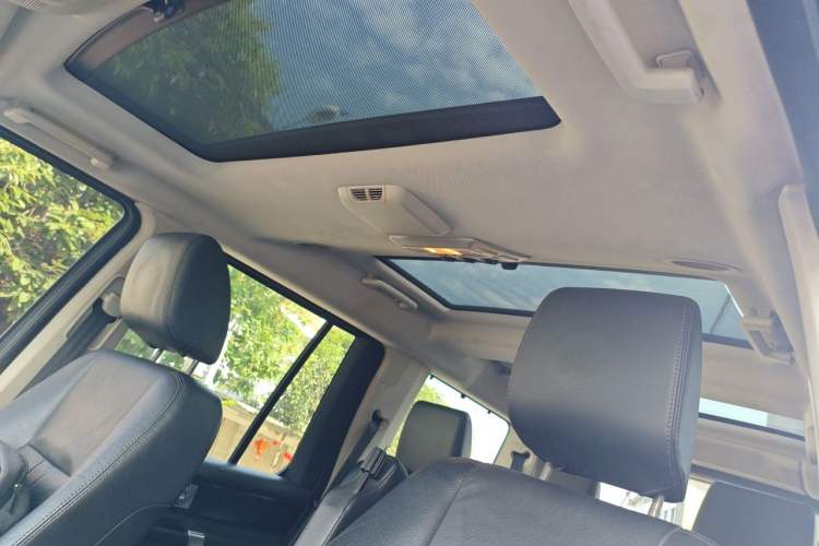 Used Land Rover Discovery 2012 3.0 SDV6 HSE Diesel Version Headliner