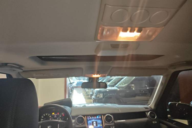 Used Land Rover Discovery 2012 5.0 V8 SE Headliner