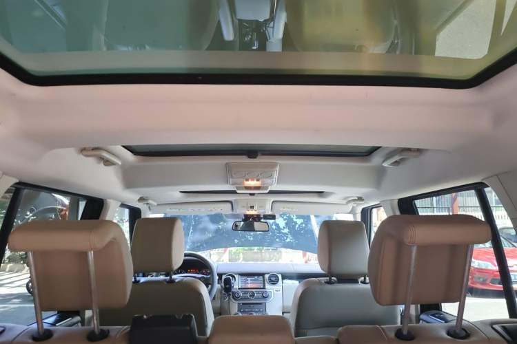 Used Land Rover Discovery 2012 5.0 V8 SE Headliner