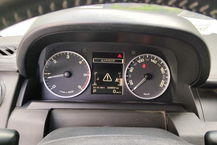 Used Land Rover Discovery 2012 3.0 SDV6 HSE Diesel Version Instrument Cluster
