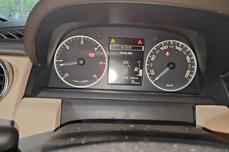 Used Land Rover Discovery 2012 3.0 SDV6 HSE Diesel Version Instrument Cluster