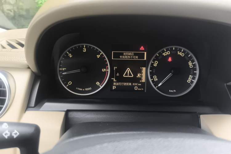 Used Land Rover Discovery 2012 3.0 SDV6 HSE Diesel Version Instrument Cluster