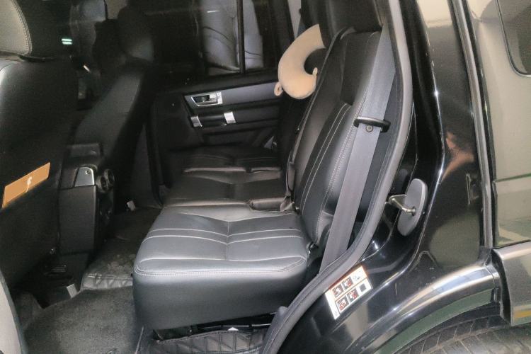 Used Land Rover Discovery 2012 5.0 V8 HSE Interior 4