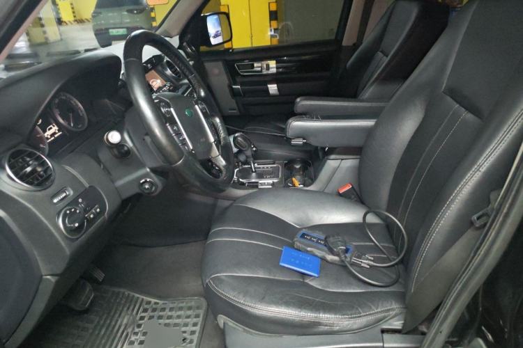 Used Land Rover Discovery 2012 5.0 V8 HSE Left Front Seat