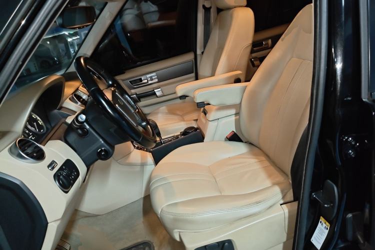 Used Land Rover Discovery 2012 5.0 V8 HSE Left Front Seat