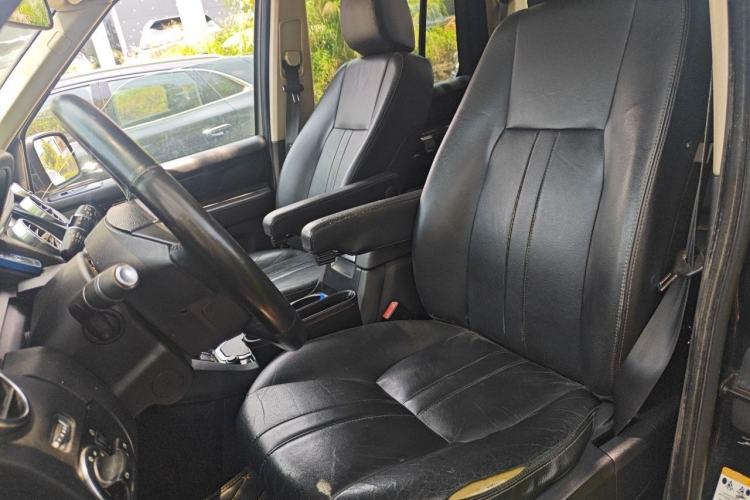 Used Land Rover Discovery 2012 3.0 SDV6 HSE Diesel Version Left Front Seat