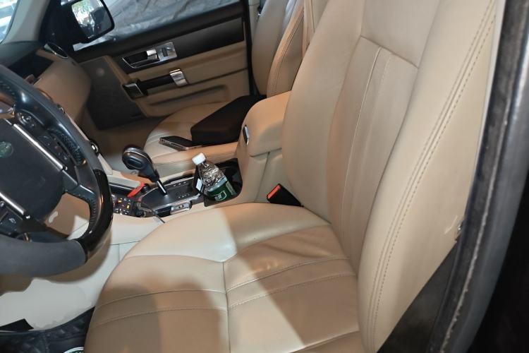 Used Land Rover Discovery 2012 3.0 SDV6 HSE Diesel Version Left Front Seat