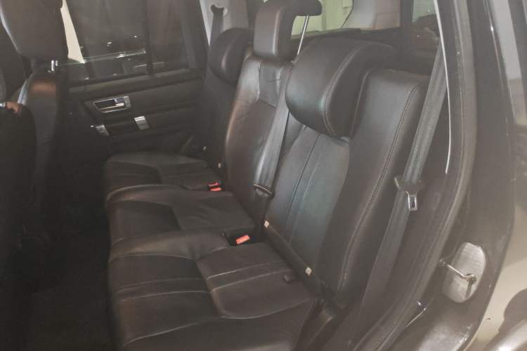 Used Land Rover Discovery 2012 5.0 V8 SE Left Rear Seat