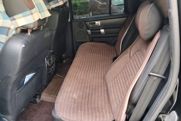 Used Land Rover Discovery 2012 3.0 SDV6 HSE Diesel Version Left Rear Seat
