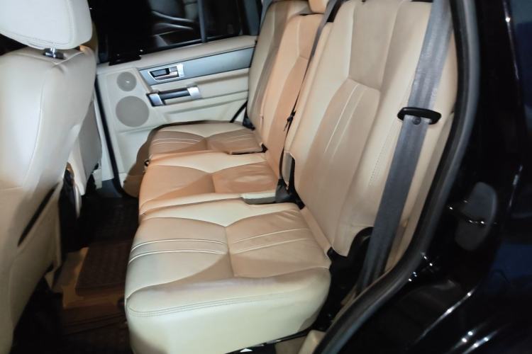 Used Land Rover Discovery 2012 5.0 V8 HSE Left Rear Seat