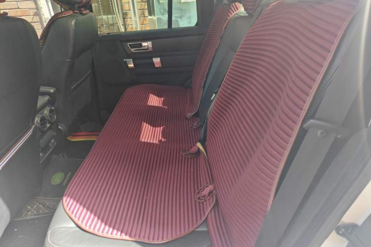 Used Land Rover Discovery 2012 3.0 SDV6 HSE Diesel Version Left Rear Seat