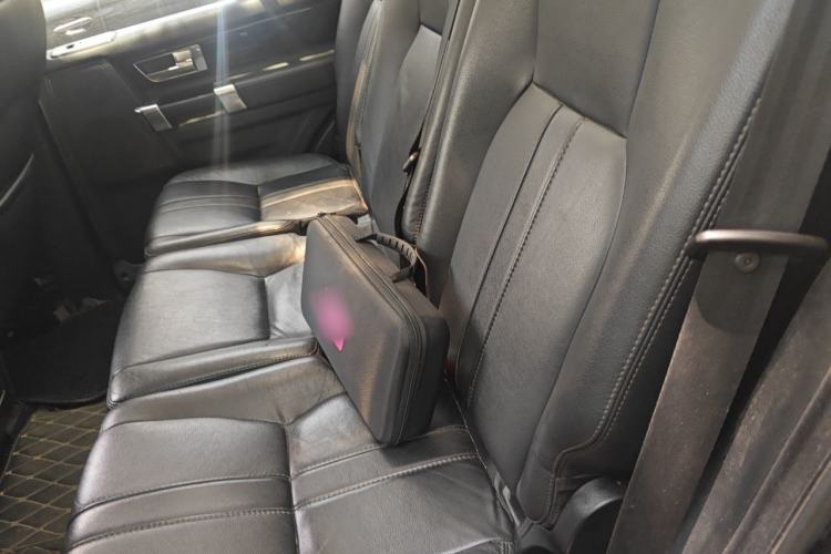 Used Land Rover Discovery 2012 3.0 SDV6 HSE Diesel Version Left Rear Seat