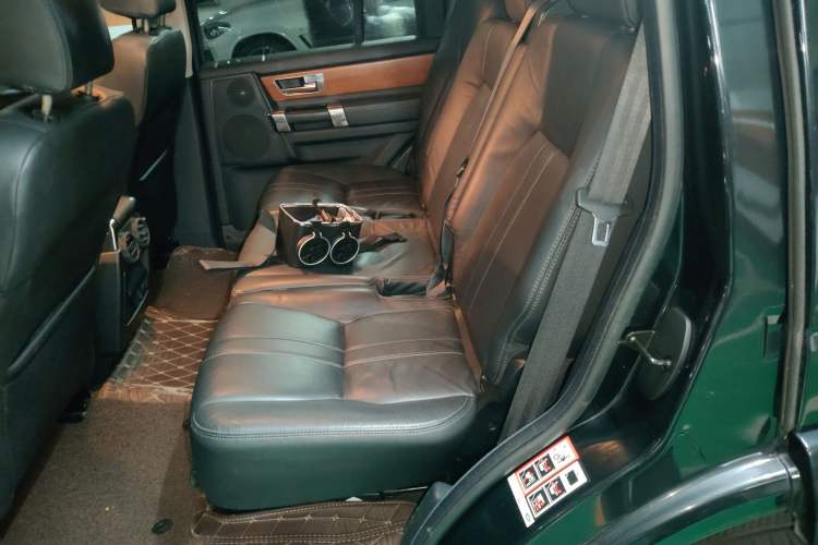 Used Land Rover Discovery 2012 3.0 SDV6 HSE Diesel Version Left Rear Seat