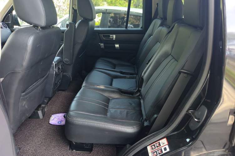 Used Land Rover Discovery 2012 5.0 V8 HSE Left Rear Seat
