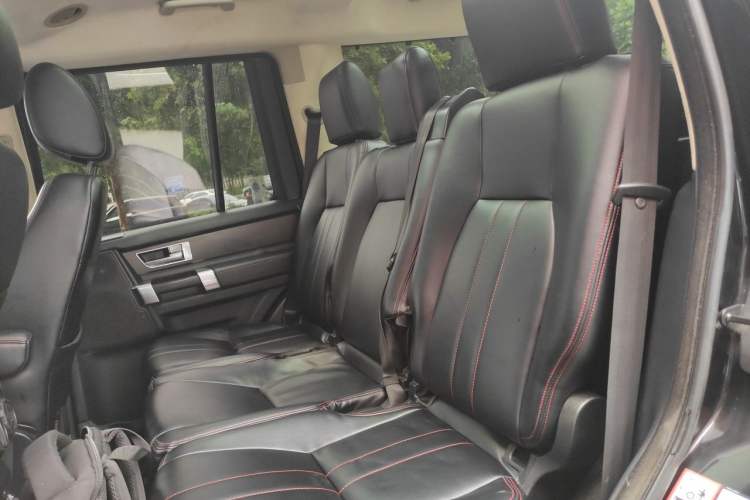 Used Land Rover Discovery 2012 3.0 SDV6 HSE Diesel Version Left Rear Seat