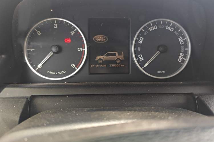 Used Land Rover Discovery 2012 3.0 SDV6 HSE Diesel Version Odometer Close Up