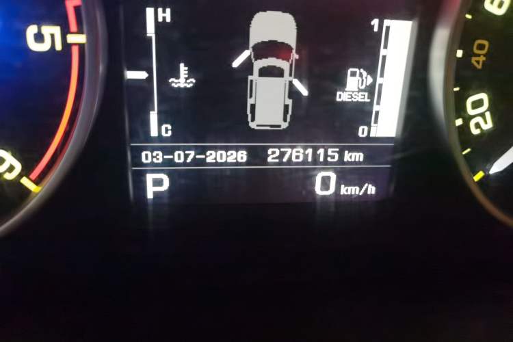 Used Land Rover Discovery 2012 3.0 SDV6 HSE Diesel Version Odometer Close Up