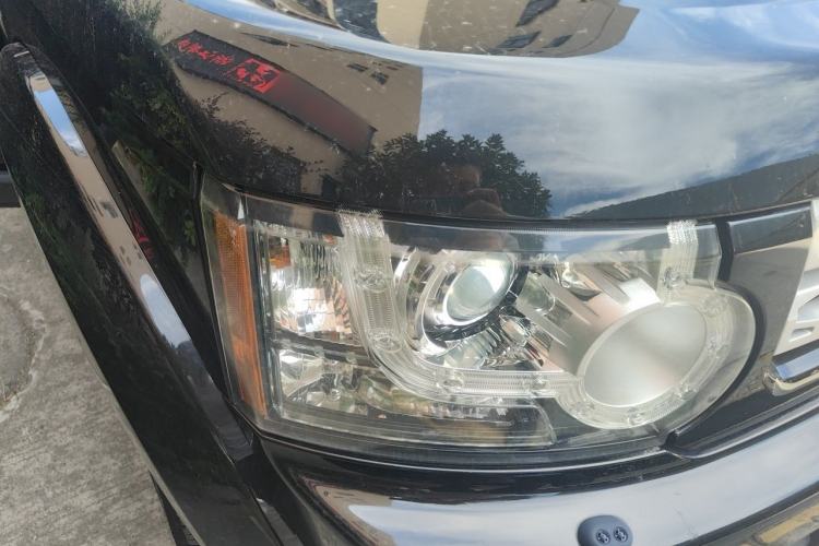 Used Land Rover Discovery 2012 5.0 V8 SE Right Front Headlight