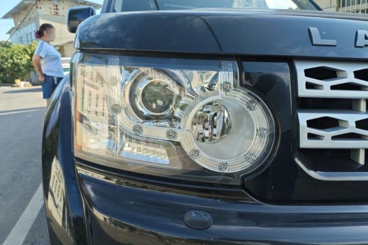 Used Land Rover Discovery 2012 3.0 SDV6 HSE Diesel Version Right Front Headlight