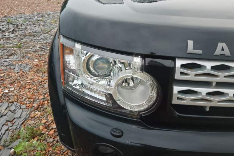 Used Land Rover Discovery 2012 3.0 SDV6 HSE Diesel Version Right Front Headlight