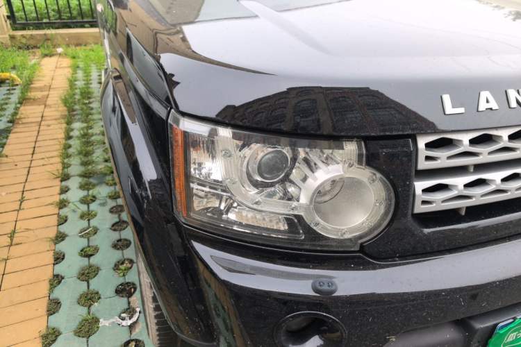 Used Land Rover Discovery 2012 5.0 V8 HSE Right Front Headlight